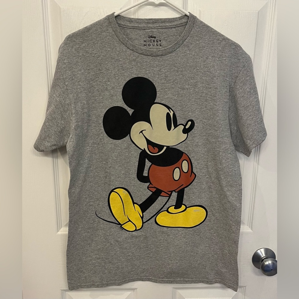 Disney Mickey Mouse Tee Men’s Size Medium New